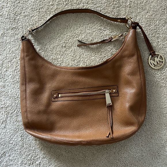 Michael Michael Kors Rhea messenger bag.  Tan. - Picture 2 of 16